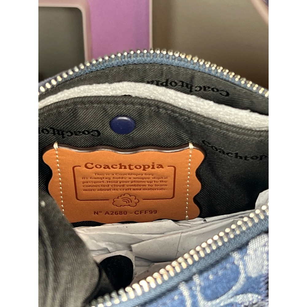 Coach Small Slouchy Shoulder Bag
In Upcrafted Patchwork - Denim Signature - Picture 10 of 12